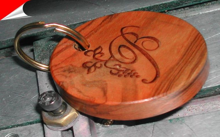 Incisione laser su legno